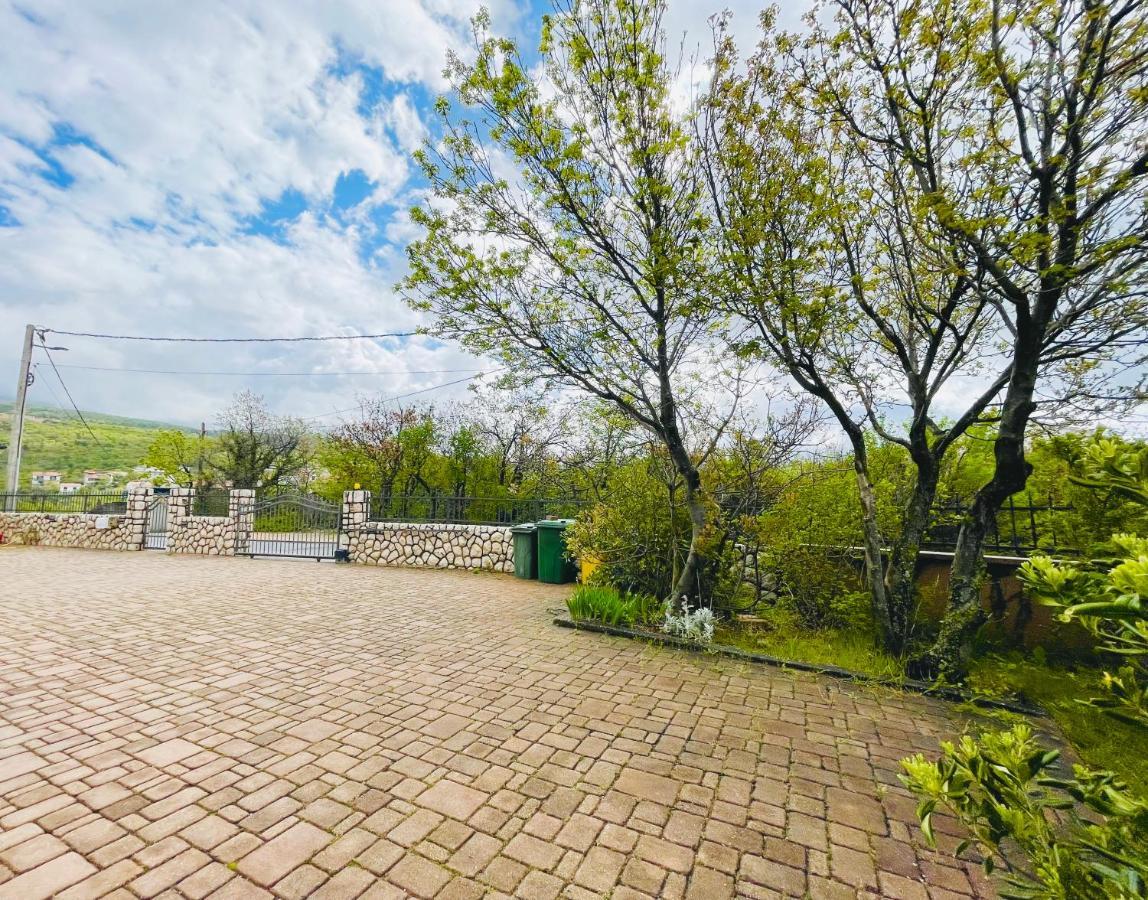 Apartments Villa Antonia Jadranovo Buitenkant foto