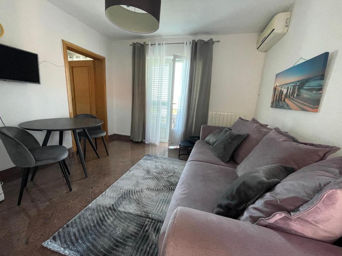 Apartments Villa Antonia Jadranovo Buitenkant foto