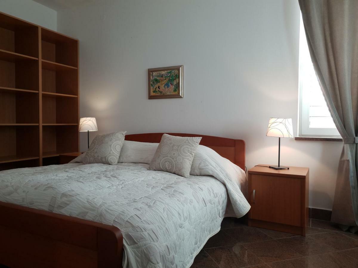 Apartments Villa Antonia Jadranovo Buitenkant foto